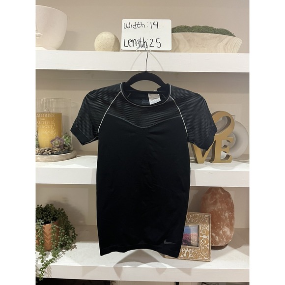 Nike Pro Shirt Youth medium‎ Boys Dri Fit Short Sleeve Fitted Black Performance - Picture 2 of 4